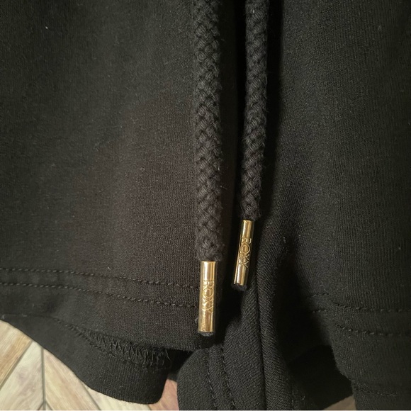 Roxy Sweat Shorts - Picture 4 of 9